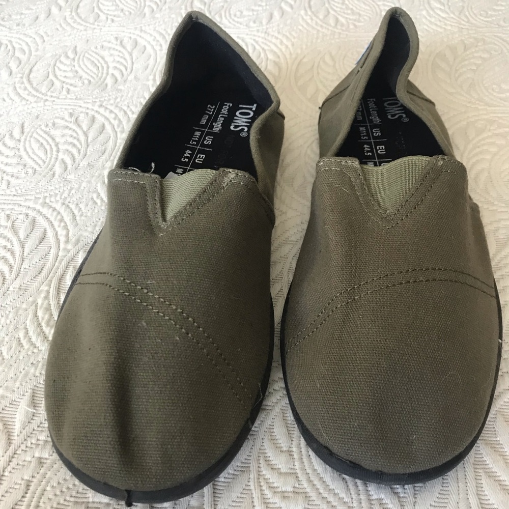 Toms Canvas shoes